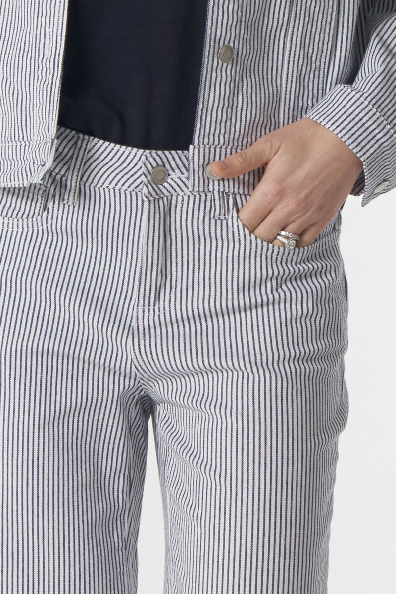 Goondiwindi Cotton 5 Pocket Denim Shorts - Navy/White