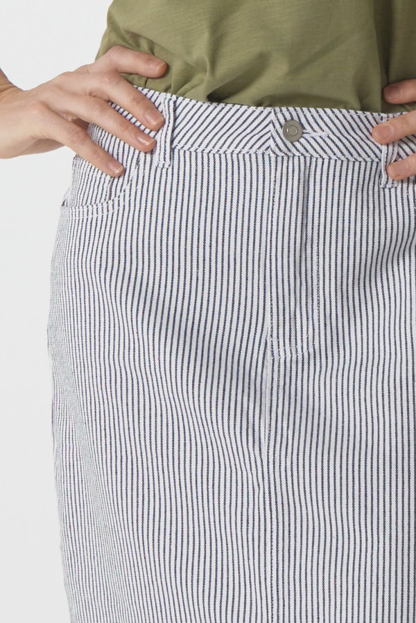 Goondiwindi Cotton 5 Pocket Knee Length Skirt - Navy/White