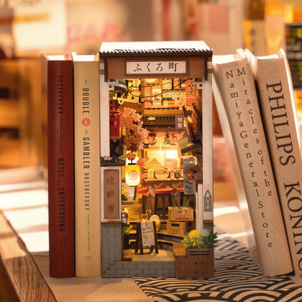 ROBOTIME ROLIFE DIY BOOK NOOK- SAKURA WINE ALLEY