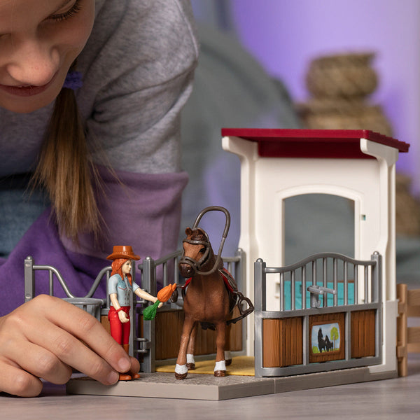 SCHLEICH HORSE CLUB HORSEBOX HANNAH & CAYENNE