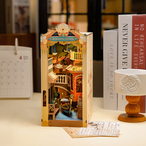 ROBOTIME ROLIFE DIY BOOK NOOK ROMANTIC VENICE
