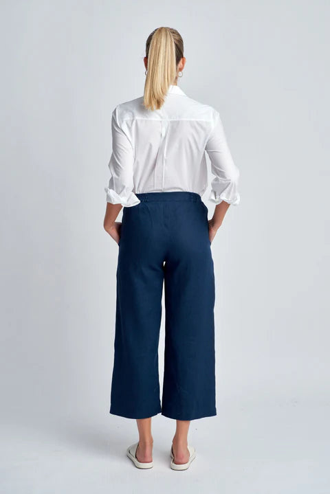 Goondiwindi Cotton Straight Leg Cropped Linen Pant - Navy