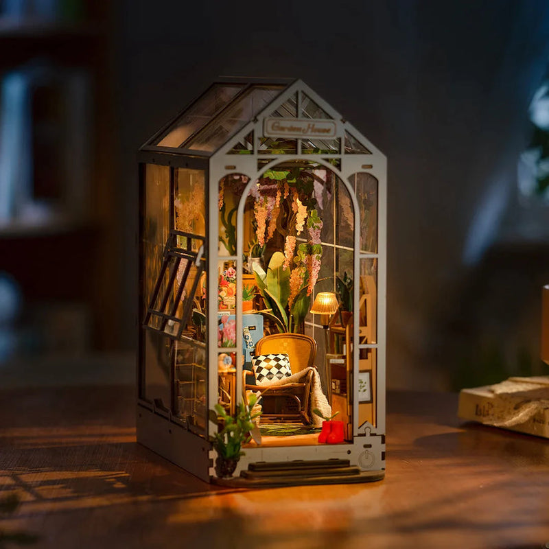 ROBOTIME ROLIFE DIY BOOK NOOK GARDEN HOUSE