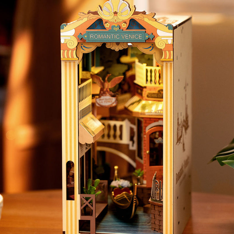 ROBOTIME ROLIFE DIY BOOK NOOK ROMANTIC VENICE