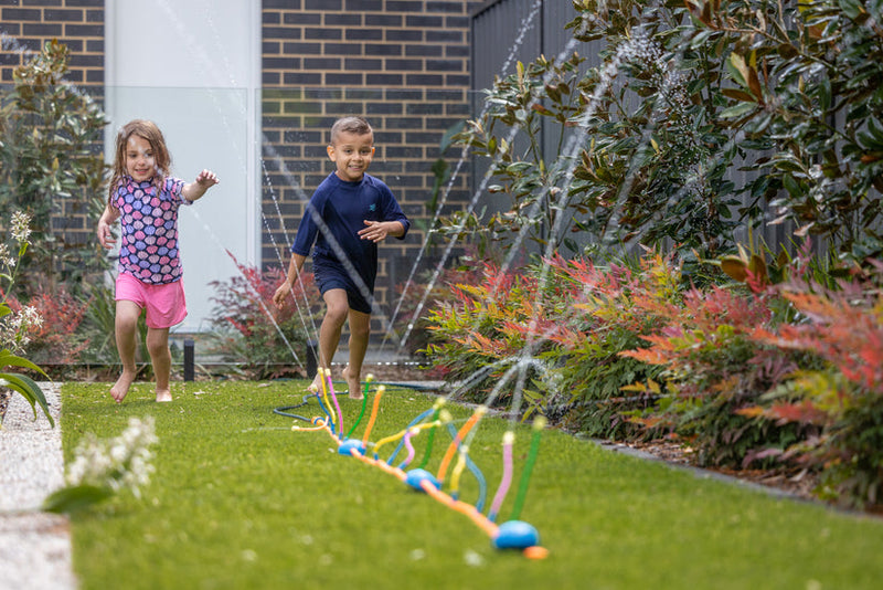 GO PLAY! WIGGLIN' WATER SPRINKLER