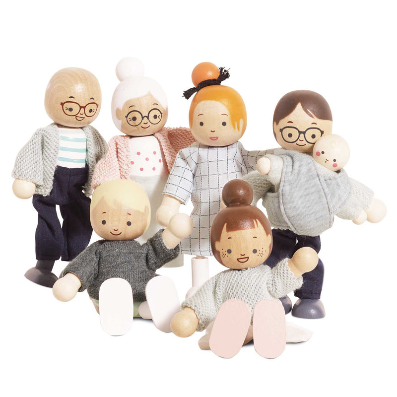 LE TOY VAN DOLLS HOUSE FAMILY