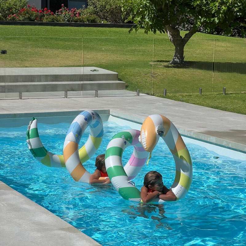 SUNNYLIFE GIANT INFLATABLE NOODLE POOLSIDE