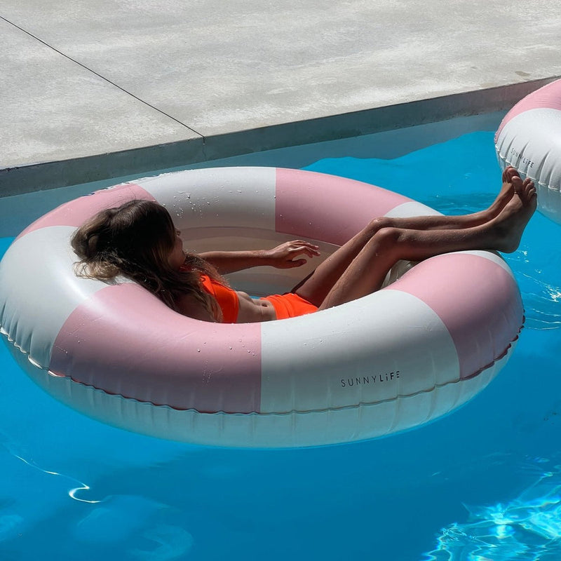 SUNNYLIFE LUXE TUBE POOL RING- STOLE MY HEART