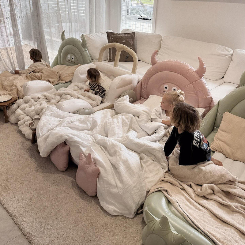 SUNNYLIFE KIDS SLEEP OVER BED MONSTER- SAGE & PINK