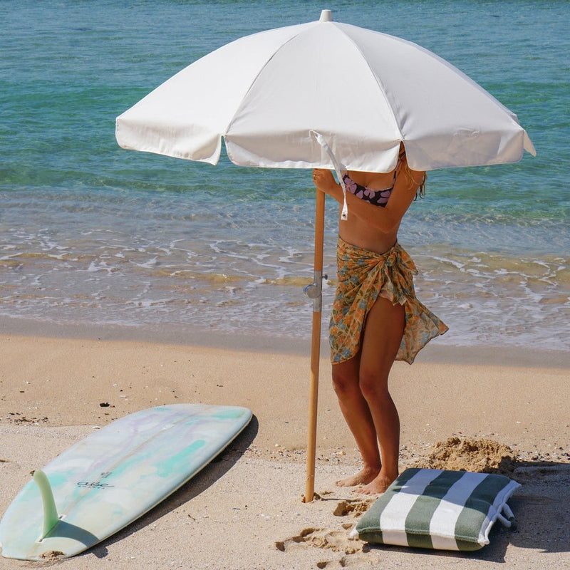 SUNNYLIFE LUXE BEACH UMBRELLA- CREAM