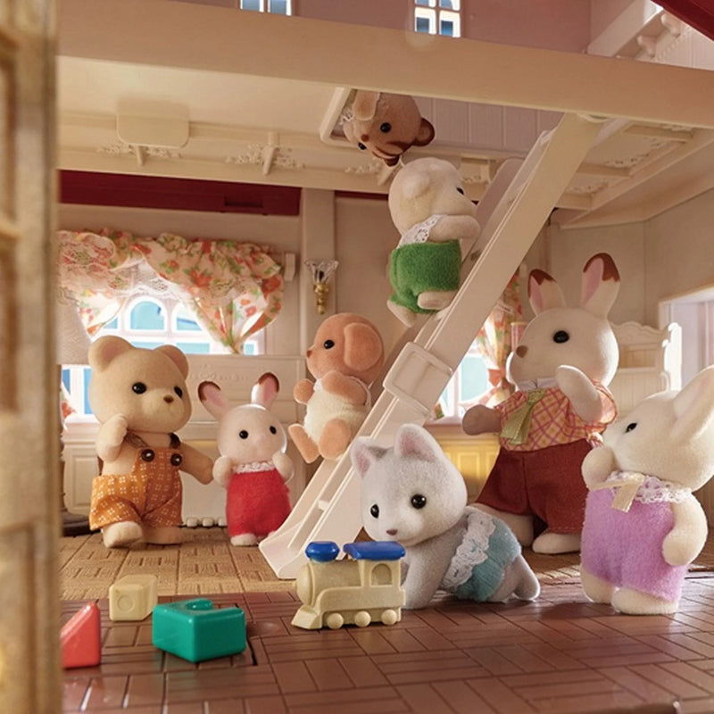 SYLVANIAN FAMILIES RED ROOF HOME W ATTIC