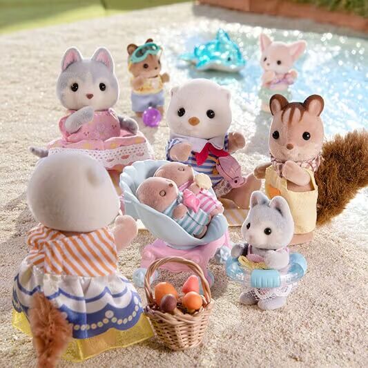 SYLVANIAN FAMILIES SEA OTTER FAMILY