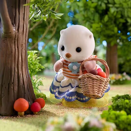 SYLVANIAN FAMILIES SEA OTTER FAMILY