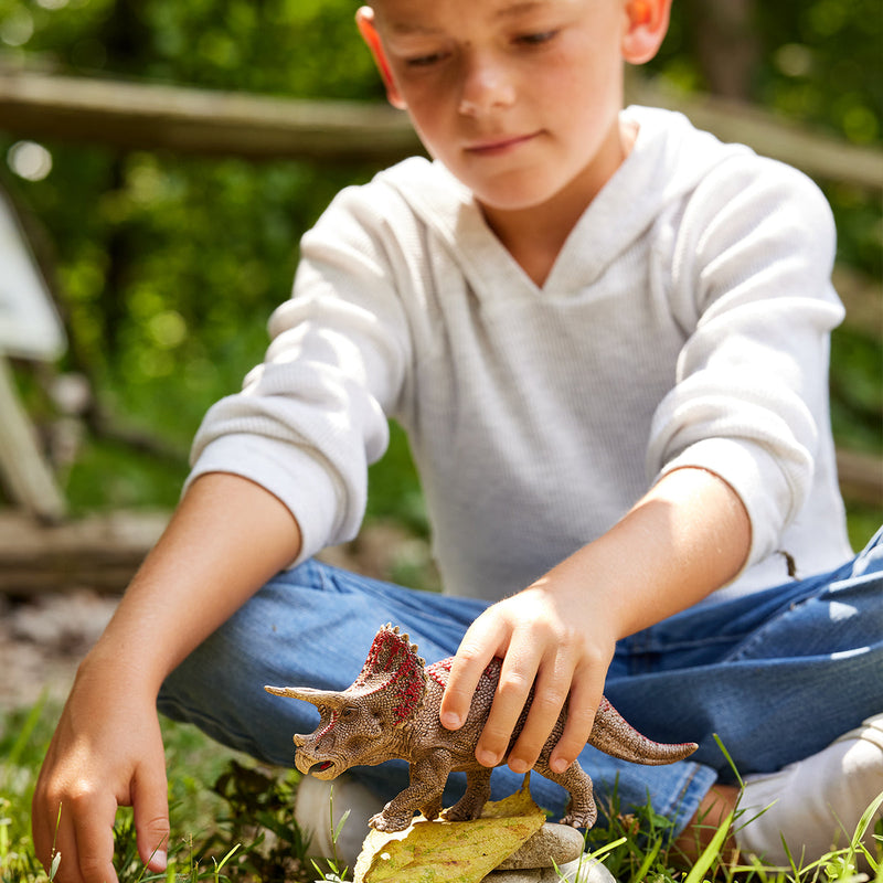 SCHLEICH TRICEATOPS DINOSAUR