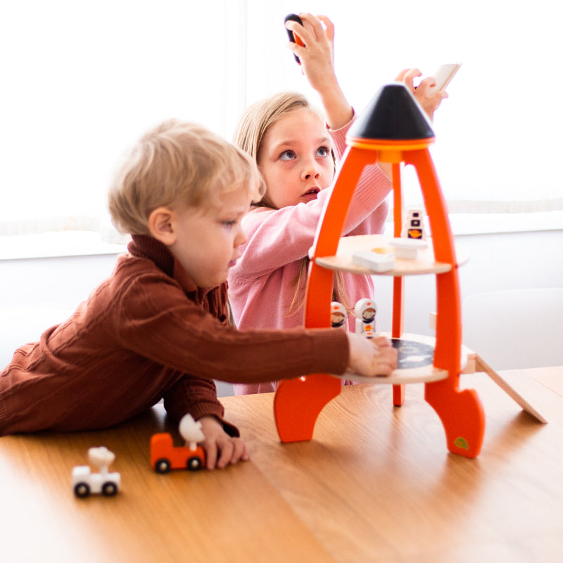 TENDER LEAF TOYS COSMIC ROCKET SET