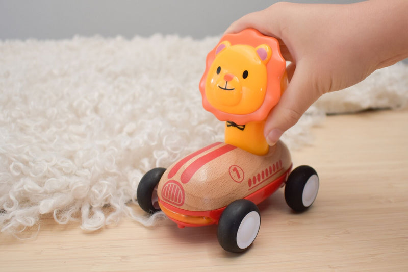 WANBORNS WOODEN PRESS GO RACER LION