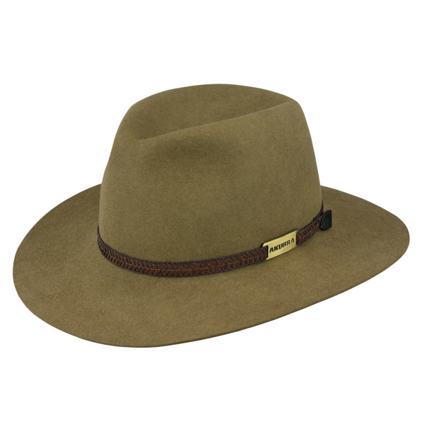 Designed to go anywhere, the Eucalypt Akubra Avalon is relaxed, classy and a real head turner for all seasons. This popular urban unisex style is a soft felt hat. It features a soft buckram inner and a plaited bonded leather band with a brass Akubra plate. Make the most of reduced prices on all of our Akubras online, and receive free shipping if you spend over $200.