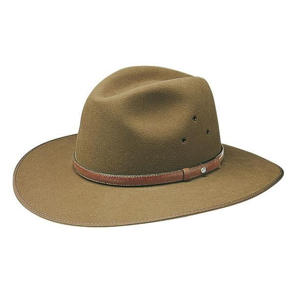 A true Aussie style hat. Named for Australia's famed source of opals, the Santone Akubra Coober Pedy Hat features a Kangaroo Tail Band with Authentic Australian Opal, eyelet vents and satin lining. Make the most of reduced prices on all of our Akubras online, and receive free shipping if you spend over $200.