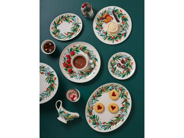 Maxwell & Williams Holly Berry Cork Back Placemat 32cm Round Set of 4 Gift Boxed