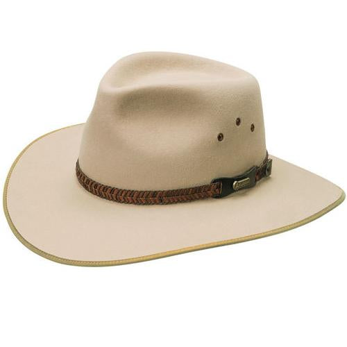 With its broad dipping brim, the Sand Akubra Tablelands Hat offers great all-round protection and style. It features a pinch crown and broad dipping with a laced band and eyelet vents. Make the most of reduced prices on all of our Akubras online, and receive free shipping if you spend over $200.